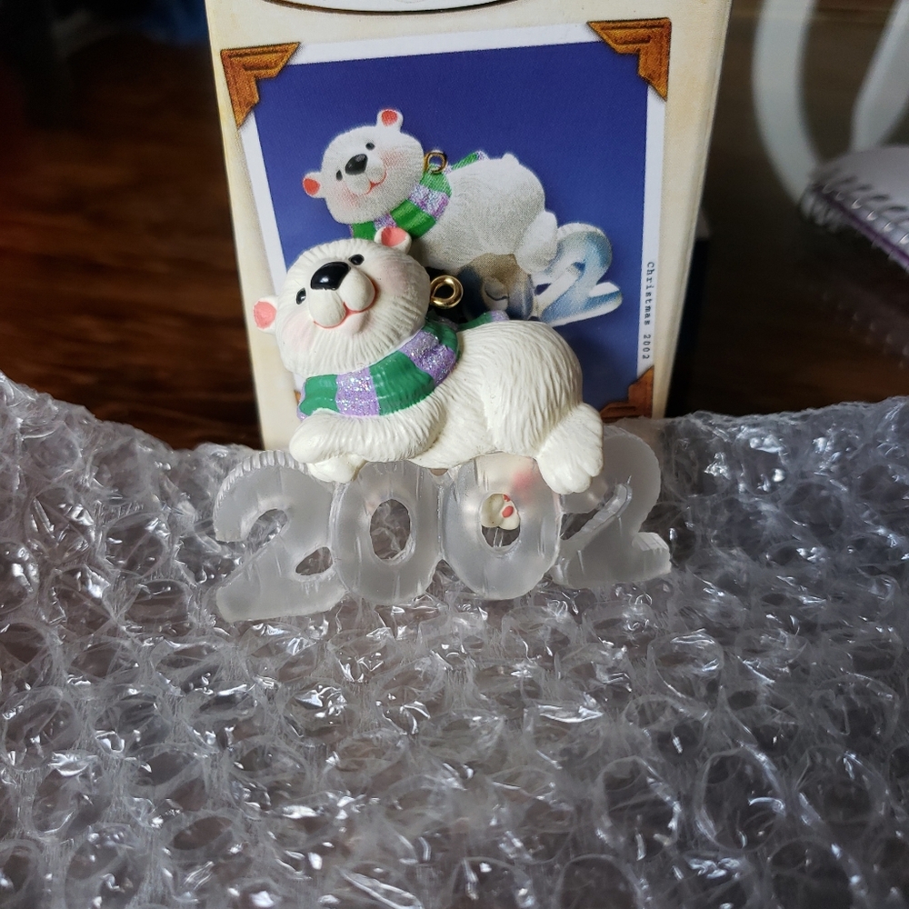 HALLMARK KEEPSAKE CHRISTMAS ORNAMENT 3RD IN COOL D